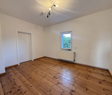 Großzügiges Einfamilienhaus mit Garten und Scheune in Siegburg-Bras... - Foto 4