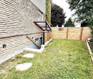 For Lease - 16 Eastman Crescent, Newmarket, Ontario - Photo 5