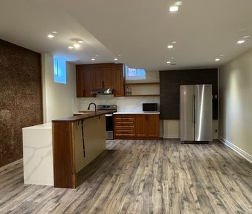 For Lease - 2374 Robmar Drive, Oakville, Ontario - Photo 5