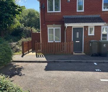 2 bedroom end of terrace house to rent - Photo 1