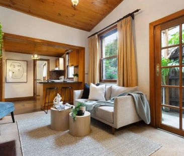 “A Charmed Lifestyle Awaits” - Photo 4