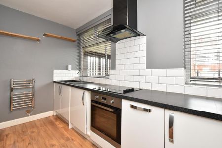 2 bedroom flat to rent - Photo 4