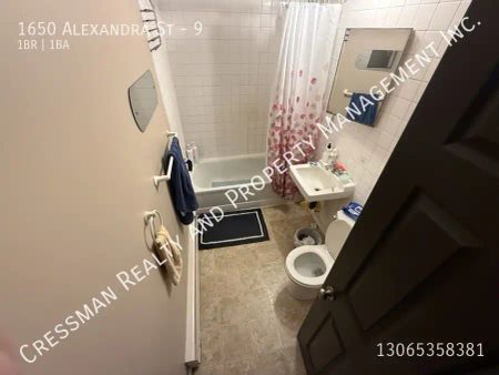 1650 Alexandra St — 1 Bedroom - Photo 4