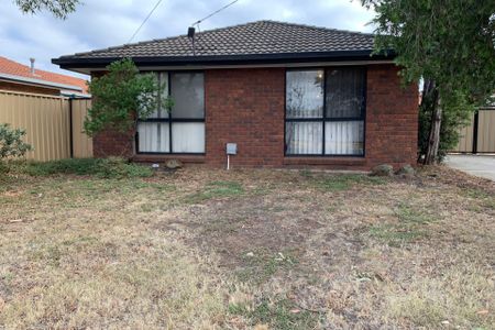 9 Silvereye Crescent, Werribee. - Photo 5