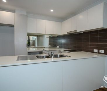 Spacious Modern Living in the Heart of Parkinson - Photo 1
