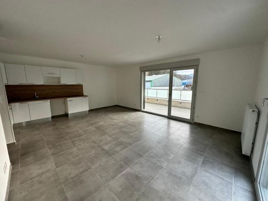 Location Appartement 3 pièces 69m² LE BOURGET DU LAC 73370 - Photo 1