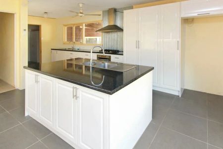 “Features Galore - Close to Town” - Photo 2