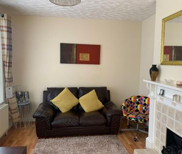 3 bedroom semi-detached house to rent - Photo 2