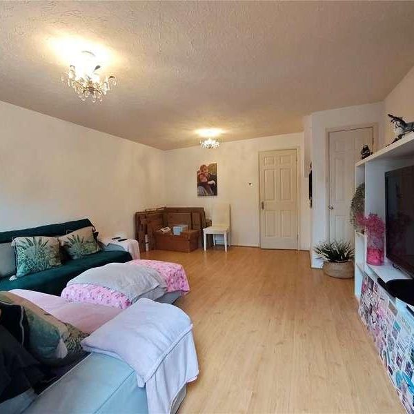 Bosham Road, Maidenbower, Crawley, West Sussex, RH10 - Photo 1