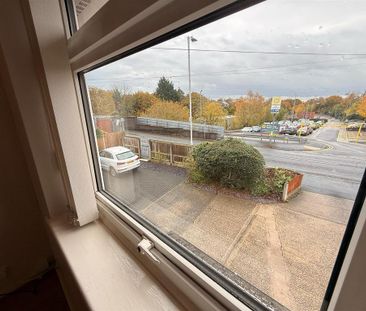 3 bedroom semi-detached house to rent - Photo 6