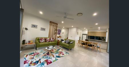 FULLY FURNISHED house within walking distance to Benowa State School, NOT available until 8 Mar 2026 - Photo 3