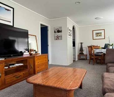 2 Bed Home with Sunny Deck & Outdoor Retreat - Photo 1