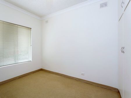 Open the Door to Timeless Elegance in Prestigious St Peters - Photo 2