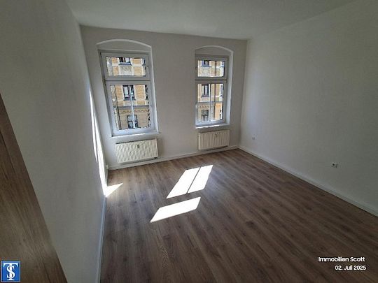 Neu renovierte 4-Zimmer-Wohnung mit Balkon am Stadtrand von Plauen! - Photo 1