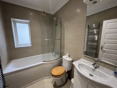 1 bed apartment to rent in Southcote Road, Bournemouth, BH1 - Photo 5