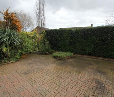 2 bedroom detached bungalow to rent - Photo 3