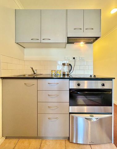 Central and Homely - Photo 3