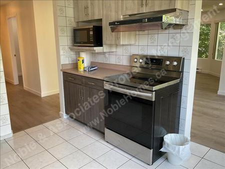 7XXX Gilbert Road 307 Richmond - Photo 3