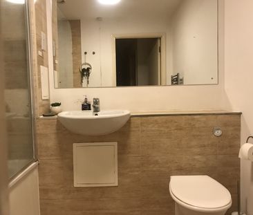 2 Bed Flat, London, SE26 - Photo 3