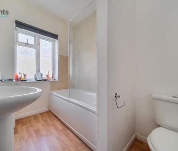 5 bedroom end of terrace house to rent - Photo 6