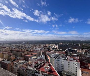 2 room luxury penthouse for rent in Madrid, Spain - Photo 6