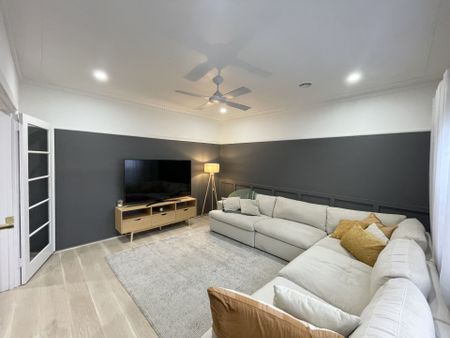 Charming, Spacious 2bed Home ! - Photo 2