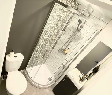 Bolingbroke Street Unit 5 - Photo 1