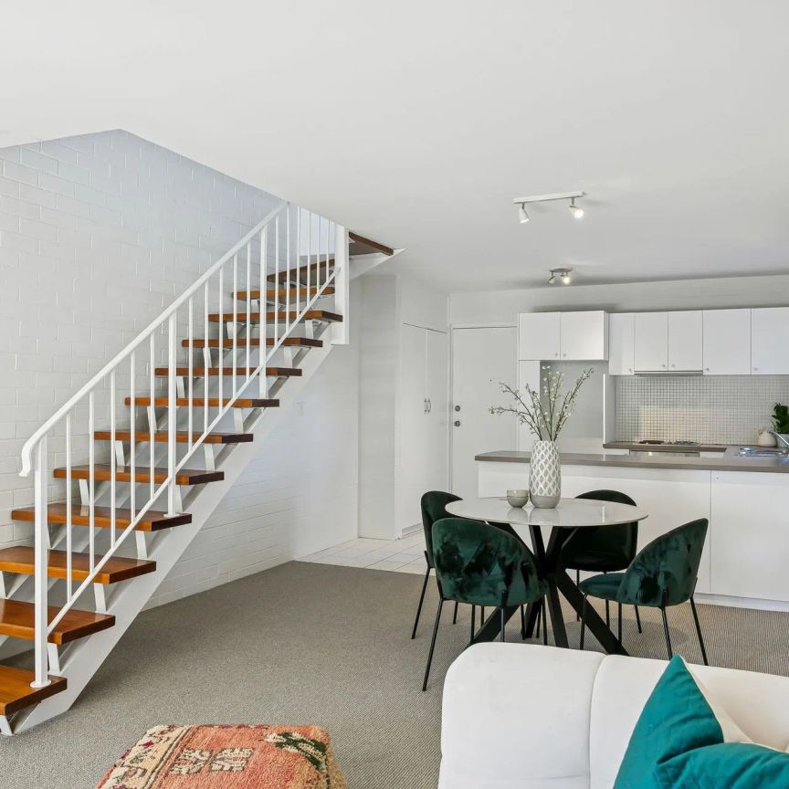 Light, Bright & Effortlessly Convenient - Photo 1