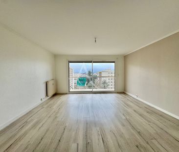 Location Appartement 3 pièces 73m² - Photo 2