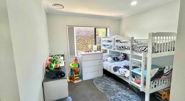 Pet Friendly Family Home - Photo 1