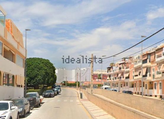 Alquiler de piso en Avenida Torre de - Photo 1