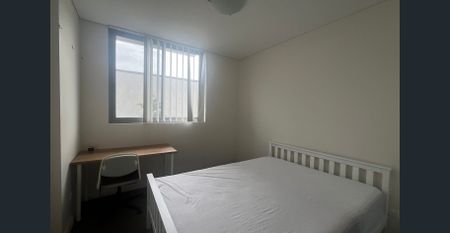 Fully Furnished Three-Bedroom Apartment with Study & Resort-Style Living - Photo 4