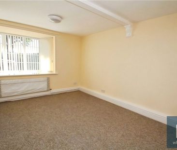 Common Side Farm, New Road, Old Snydale, Pontefract, WF7 - Photo 4