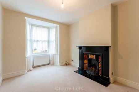 3 bedroom terraced house to rent - Photo 3