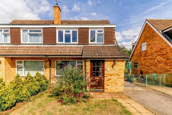 3 bedroom semi-detached house to rent - Photo 1