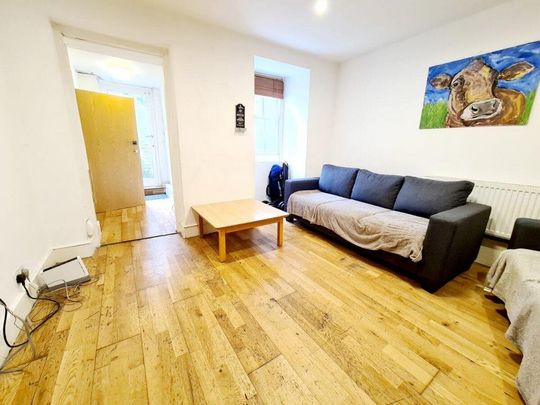 5 bedroom flat to rent - Photo 1