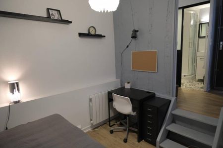 Beau studio meublé de 11,47m² à la location, situé rue Coignebert à Rouen, 365€ charges comprises - Photo 4