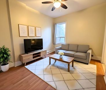 $1,499 / 2 br / 1 ba / 44 Spring st #upper - Photo 3