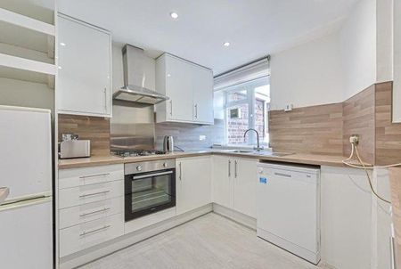 3 bedroom flat to rent - Photo 5