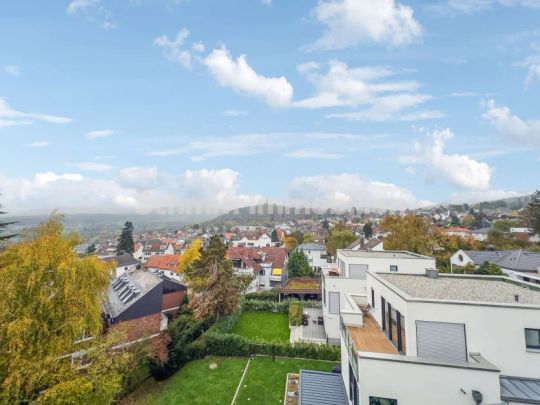 Möblierte Penthouse-Wohnung mit Burgblick in Königstein - Foto 1