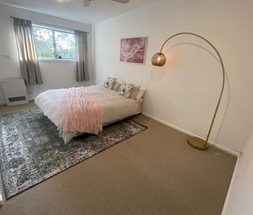 Light and airy country cottage - Photo 1
