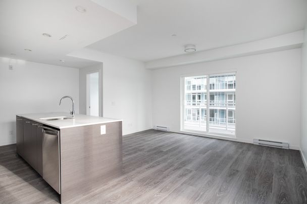537 Foster Avenue, Coquitlam - Photo 1