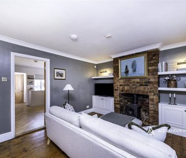 2 bedroom terraced house to rent - Photo 1