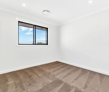 Large 4 Bedroom Home in Eden Estate - Photo 6