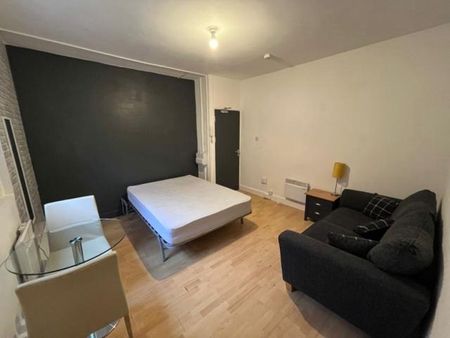 1 bedroom flat to rent - Photo 2