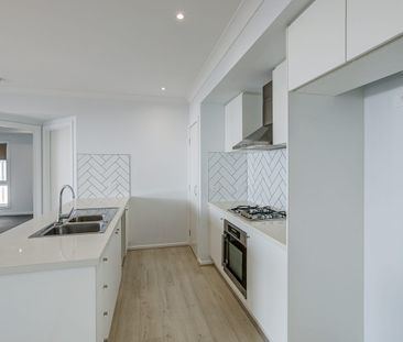 Spacious Modern Home with Dual Living! - Photo 6
