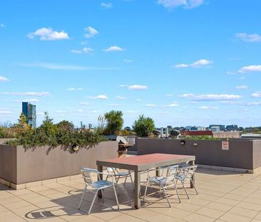 Chippendale - Photo 6