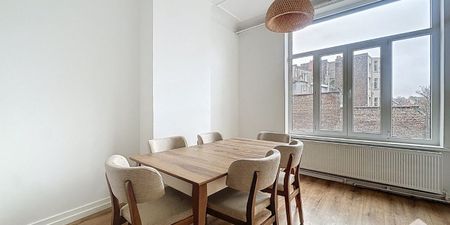 Appartement te huur in Schaarbeek voor € 1.350 met 1 slaapkamer - Photo 5