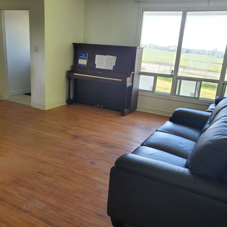 For Lease - 2413 Vivian Road Unit# (Main Floor), Whitchurch-Stouffville, Ontario - Photo 1