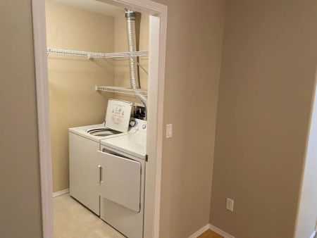 Logan Place — 1 Bedroom - Photo 5